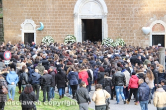 Castel Sant\'Elia - Una folla immensa ai funerali di Luca Graziosi