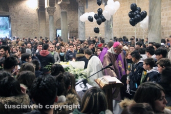 Castel Sant\'Elia - Una folla immensa ai funerali di Luca Graziosi