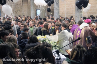 Castel Sant\'Elia - Una folla immensa ai funerali di Luca Graziosi