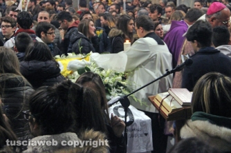 Castel Sant\'Elia - Una folla immensa ai funerali di Luca Graziosi