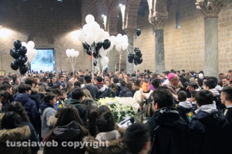 Castel Sant\'Elia - Una folla immensa ai funerali di Luca Graziosi