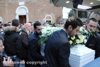 Castel Sant\'Elia - Una folla immensa ai funerali di Luca Graziosi
