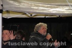 Movimento 5 stelle - Una folla immensa per Grillo