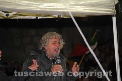 Movimento 5 stelle - Una folla immensa per Grillo