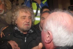 Movimento 5 stelle - Una folla immensa per Grillo
