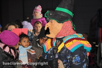 Viterbo - 2015 - Una grande folla per la Befana 115