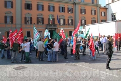 Unopiù, lavoratori in piazza per difendere il posto di lavoro