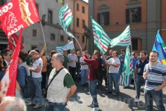 Unopiù, lavoratori in piazza per difendere il posto di lavoro