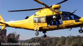 Civita Castellana - Uomo giù da ponte Clementino