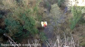 Civita Castellana - Uomo giù da ponte Clementino