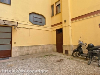 Viterbo - Uomo precipitato in via del Carnaro