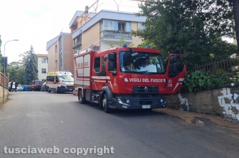 Viterbo - Via Monte Cengio - Vigili del fuoco sul posto