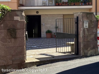 Viterbo - Via Pieve di Cadore - Uomo precipita dal terzo piano