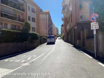 Viterbo - Via Pieve di Cadore - Uomo precipita dal terzo piano