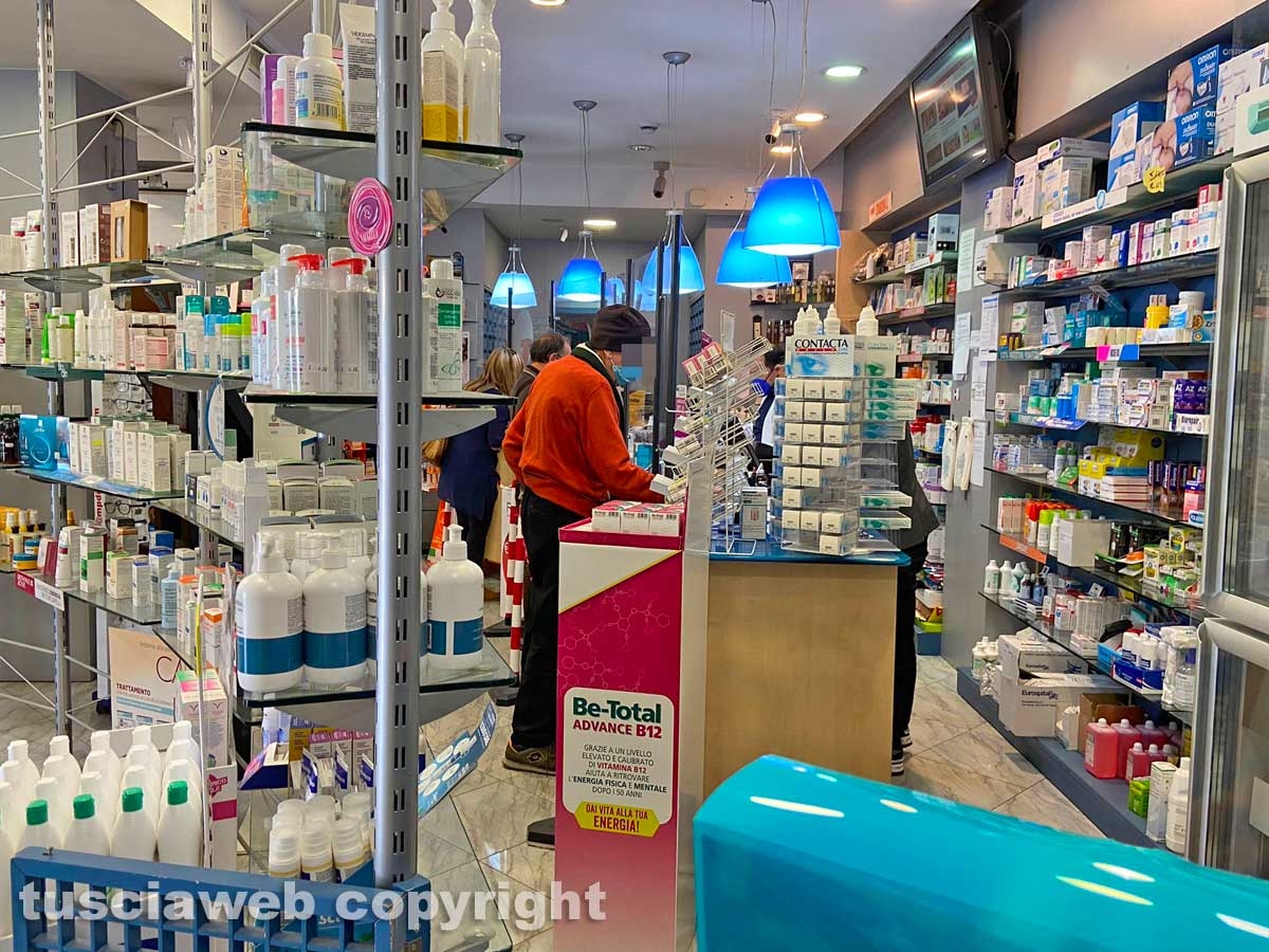 Viterbo - Vaccini in farmacia