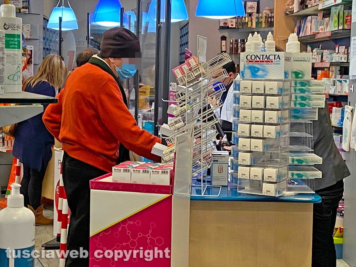 Viterbo - Vaccini in farmacia