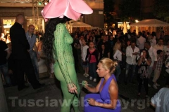Valentina la modella che si è fatta dipingere a piazza Repubblica