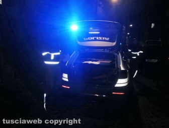 Viterbo - Si schiantano contro due auto in via Mazzini