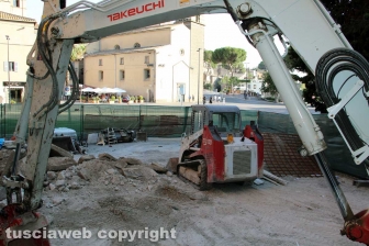 Viterbo - Chiara Frontini (Viterbo 2020) incontra i commercianti di via Cairoli