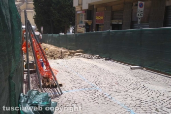 Via Cairoli, sopralluogo con i commercianti