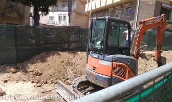 Via Cairoli, sopralluogo con i commercianti