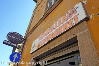 Via Cairoli