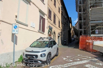 Via Calabresi