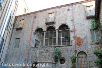 Via Calabresi