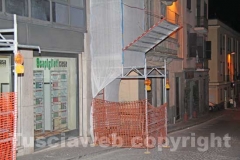 Via Garibaldi a ostacoli - L\'impalcatura