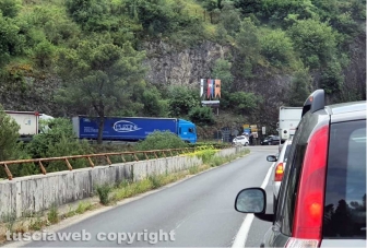 Viadotto chiuso sulla Terni-Orte - Traffico in tilt a Narni