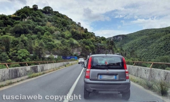 Viadotto chiuso sulla Terni-Orte - Traffico in tilt a Narni