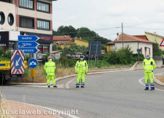Viadotto chiuso sulla Terni-Orte - Gli uomini dell'Anas deviano il traffico