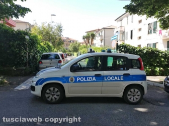 Viterbo - Vigilantes si toglie la vita