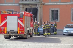 Vigili del fuoco sotto la Prefettura