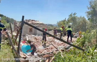 Bolsena - Forte esplosione distrugge casa