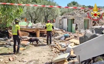 Bolsena - Forte esplosione distrugge casa - Gruppo cinofilo