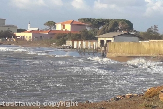 Tarquinia - Violenta mareggiata e forte vento
