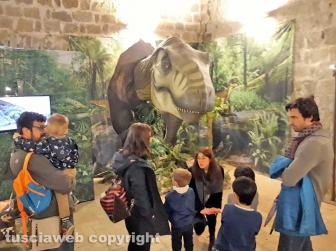 Viterbo - La mostra sui dinosauri a palazzo dei papi