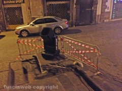 Viterbo assediata dai catafalchi e qualche foto sbiadita