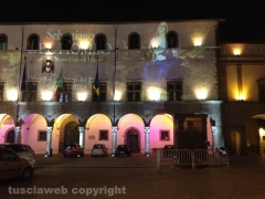 Viterbo assediata dai catafalchi e qualche foto sbiadita
