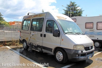 Viterbo - Camper esploso in via Alessandro Volta
