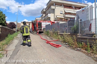 Viterbo - Camper esploso in via Alessandro Volta
