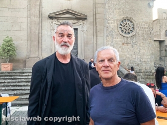 Viterbo - Cena dei facchini a piazza San Lorenzo - Da sinistra Raffaele Ascenzi e Massimo Mecarini