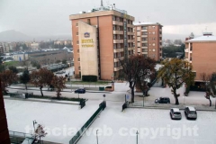 Viterbo imbiancata dalla grandine