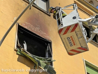 Viterbo - Incendio in un appartamento in via Monte Grappa