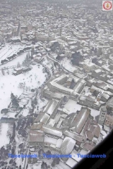 Viterbo e la Tuscia innevate viste dall\'elicottero
