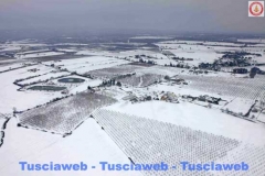 Viterbo e la Tuscia innevate viste dall\'elicottero