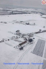Viterbo e la Tuscia innevate viste dall\'elicottero