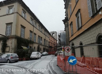 Maltempo - La neve a Viterbo - Via Cardinal La Fontaine
