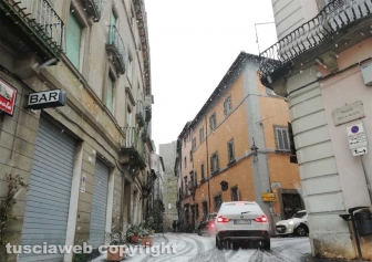 Maltempo - La neve a Viterbo - Via Garibaldi